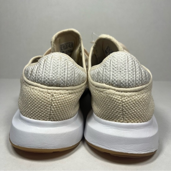 Adidas Swift Run X Wonder Cream
White Size 9 2021 - Picture 3 of 7